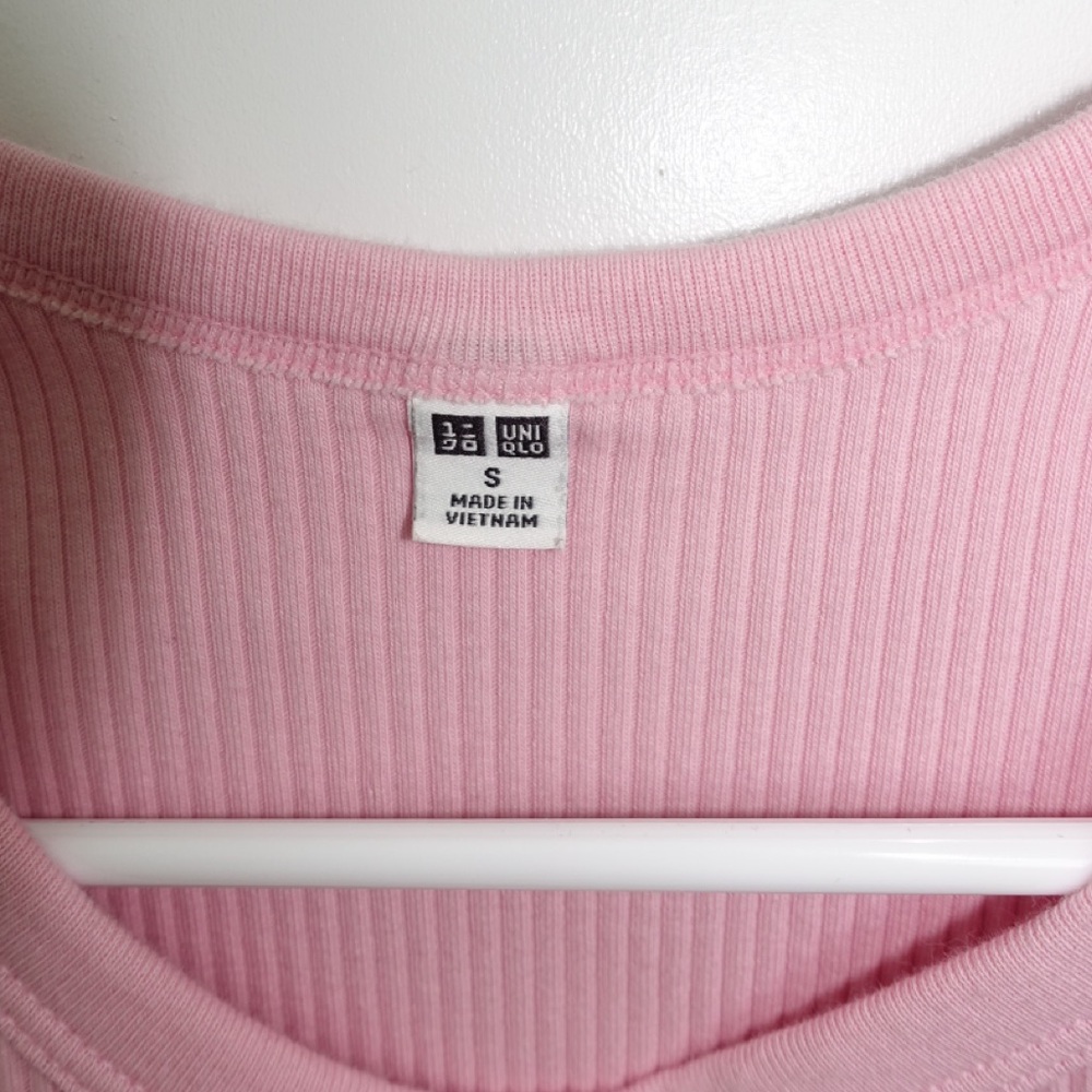 UNIQLO - Ribbed Racer Back Cropped Tank Top - Picture 6 of 8